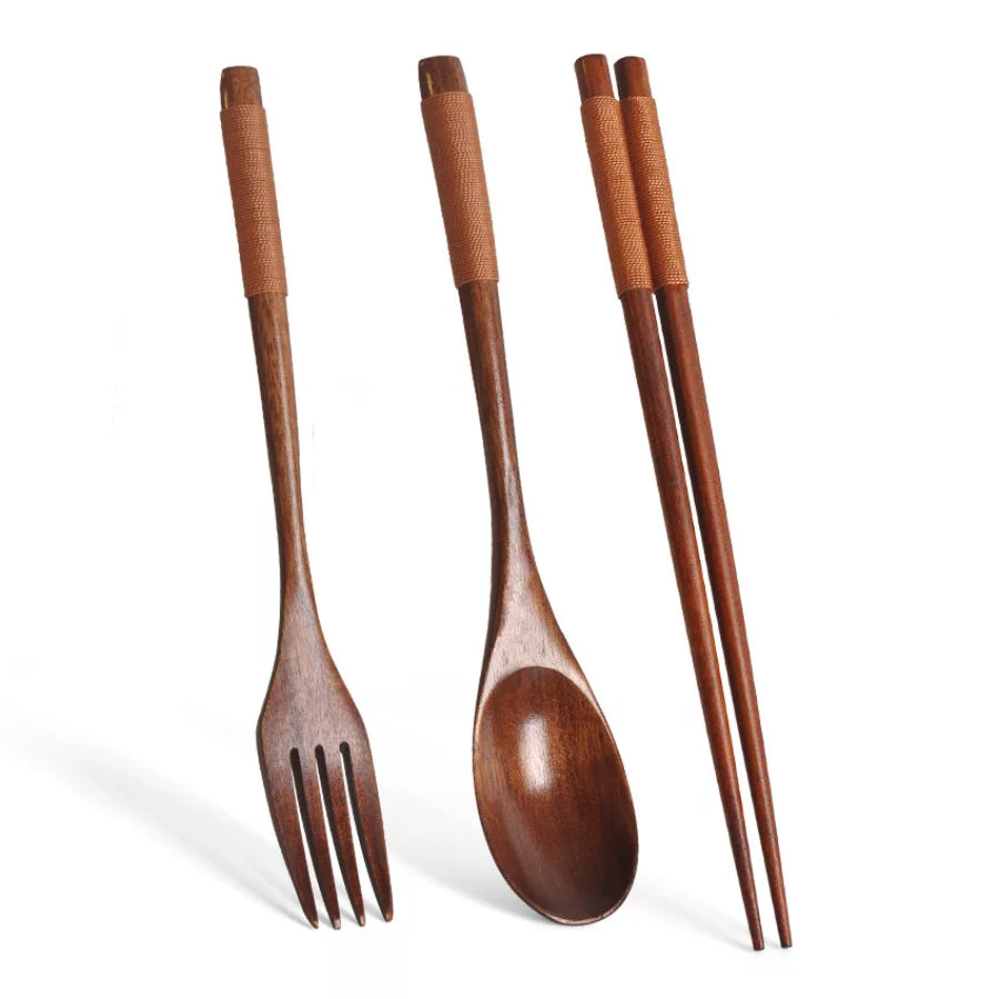 Couverts en bambou reutilisables | Etui en toile, 5 pieces eco-responsables - Verdyo_
"Couverts en bambou réutilisables"
"Set couverts zéro déchet"
"Couverts portables écoresponsables"
"Étui en toile pour couverts bambou"
"Produits durables pour repas"
"Accessoires cuisine portable"
"Couteau et fourchette bambou"
"Baguettes en bambou réutilisables"
"Couverts légers pour voyage"
"Cadeau écoresponsable"