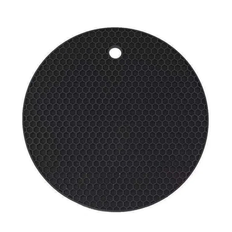 Dessous de plat en silicone | Antiderapant, resistant a la chaleur, coloris varies - Verdyo_"Dessous de plat en silicone"
"Accessoires table antidérapants"
"Produits résistants à la chaleur"
"Dessous de plat durables"
"Silicone alimentaire pour table"
"Protection de surface élégante"
"Accessoires cuisine design"
"Cadeau idéal pour amateurs de décoration"
"Dessous de plat colorés"
"Solutions pratiques pour table"