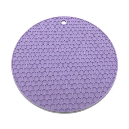 Dessous de plat en silicone | Antiderapant, resistant a la chaleur, coloris varies - Verdyo_"Dessous de plat en silicone"
"Accessoires table antidérapants"
"Produits résistants à la chaleur"
"Dessous de plat durables"
"Silicone alimentaire pour table"
"Protection de surface élégante"
"Accessoires cuisine design"
"Cadeau idéal pour amateurs de décoration"
"Dessous de plat colorés"
"Solutions pratiques pour table"