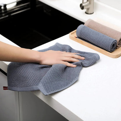 Torchon_de_Cuisine_Ultra_Absorbant_en_coton_Sechage_rapide_doux_resistant_-_Verdyo_
"Torchon de cuisine ultra absorbant"
"Essuie-tout en coton réutilisable"
"Accessoires cuisine durables"
"Produits écoresponsables pour cuisine"
"Torchon séchage rapide et doux"
"Coton naturel pour torchons"
"Alternative écologique aux essuie-tout jetables"
"Torchon résistant pour cuisine"
"Cadeau idéal pour amateurs de cuisine"
"Torchon doux et pratique"